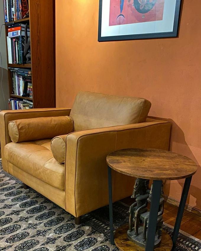 Silla de salón con taburete otomano 8