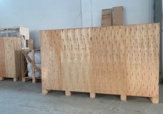 Moderno diseño de la mesa de maquillaje de roble con luminoso armario de espejos de la vanidad escritorio y almacenamiento 24