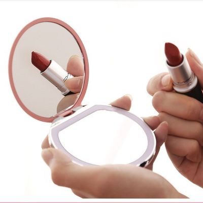 Maquillaje de luz con bolsillo ideal para viajes y uso diario