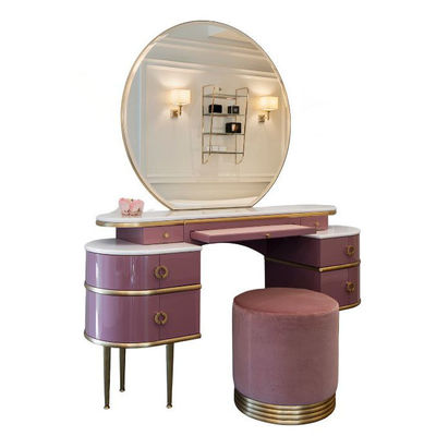 Lámparas de dormitorio Escritorio pequeño de vanidad Mesa rosa con taburete de diseño en cuadrado